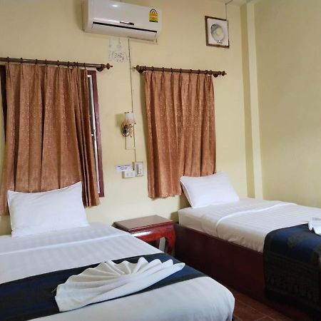 Thipphaphone Guesthouse Muang Pakbèng Екстериор снимка